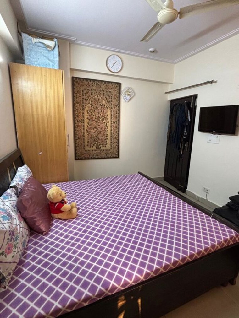 Bedroom, supertech-34-pavilion 3 Bedroom 1295 Sq.Ft. Apartment In Sector 34 Noida 9911946