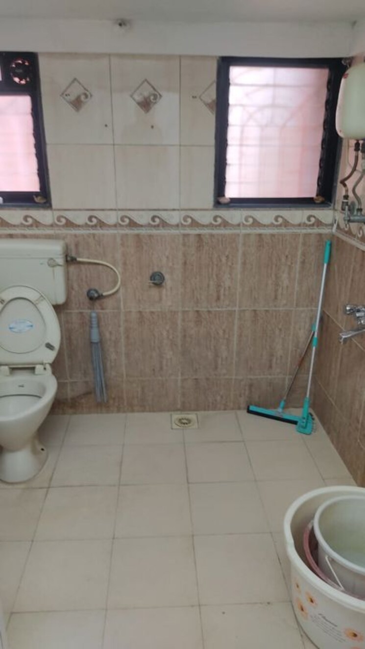 Bathroom, andheri west 1 Bedroom 475 Sq.Ft. Apartment In Andheri West Mumbai 9911845