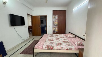 Bedroom in 4 BHK Apartment at Suncity Heights, Sector 54 – for Rent