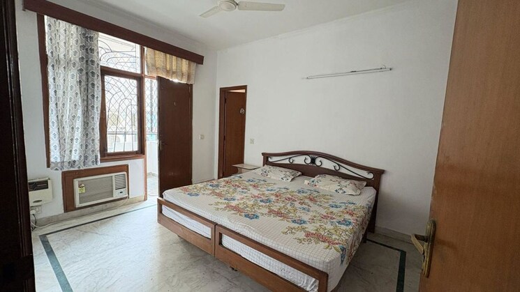 Bedroom, suncity-heights 4 Bedroom 274 Sq.Yd. Apartment In Sector 54 Gurgaon 9911955