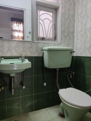 Master Bedroom in 4 BHK Apartment at Suncity Heights, Sector 54 – for Rent