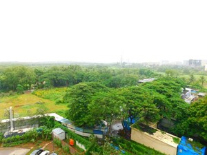 2 BHK Apartment For Rent in Godrej The Trees, Vikhroli East