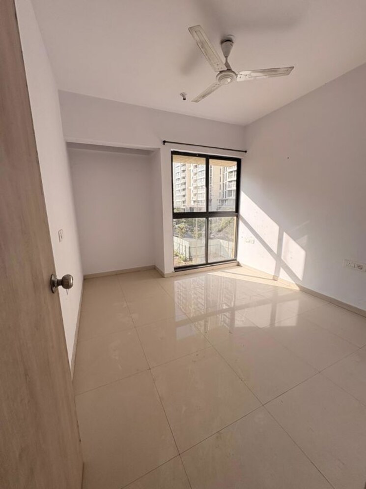 Room, lodha-downtown 2 Bedroom 560 Sq.Ft. Apartment In Dombivli East Thane 9911985