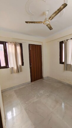 2.5 BHK + Pooja Room,Study Room,Extra Room Builder Floor For Rent in New Ashok Nagar