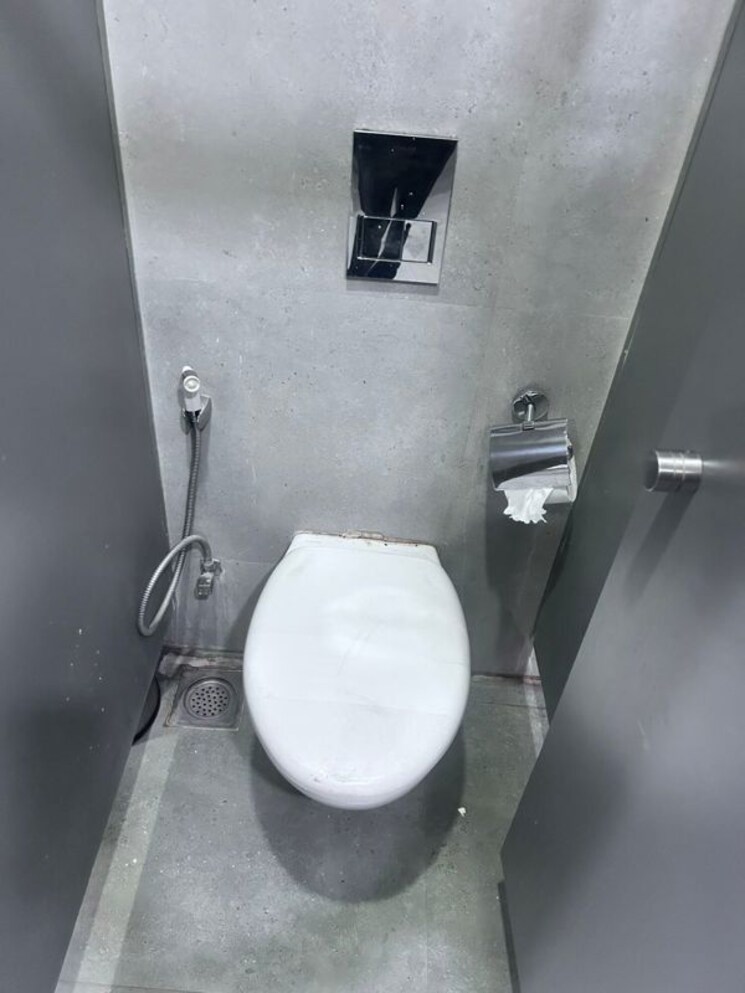 Bathroom, sanjay park Commercial Office Space 500 Sq.Ft. In Sanjay Park Pune 9897506