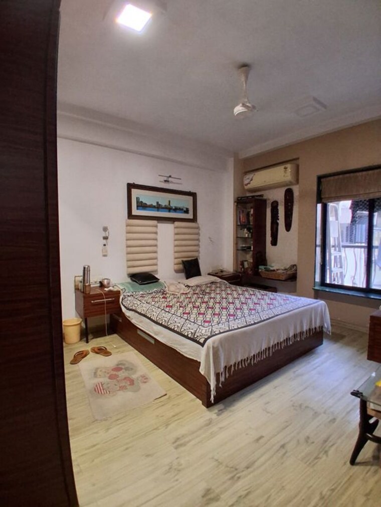 Bedroom, lokhandwala complex 4 Bedroom 1400 Sq.Ft. Apartment In Lokhandwala Complex Mumbai 9912010