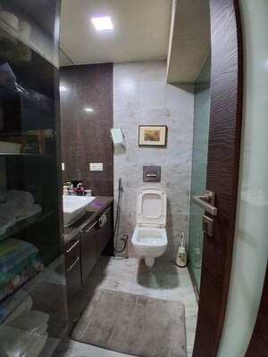 Bathroom in 4 BHK Apartment at Lokhandwala Complex – for Rent
