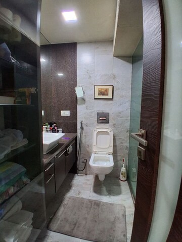 Bathroom in 4 BHK Apartment at Lokhandwala Complex – for Rent