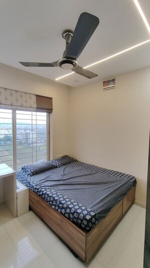 Room in 2 BHK Apartment at 5 Star Royal Grande, Wakad – for Rent