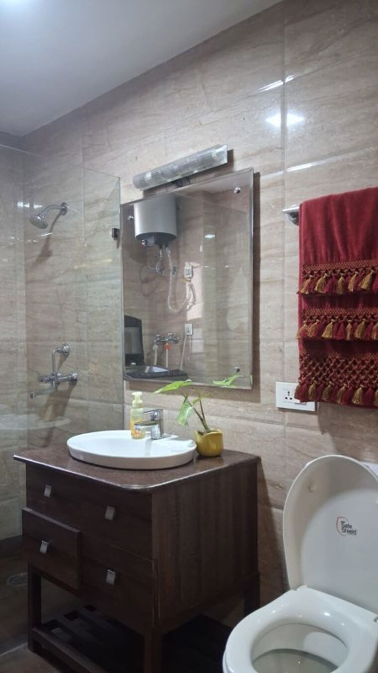 Bathroom, dhakoli 3 Bedroom 1950 Sq.Ft. Apartment In Dhakoli Zirakpur 9912080