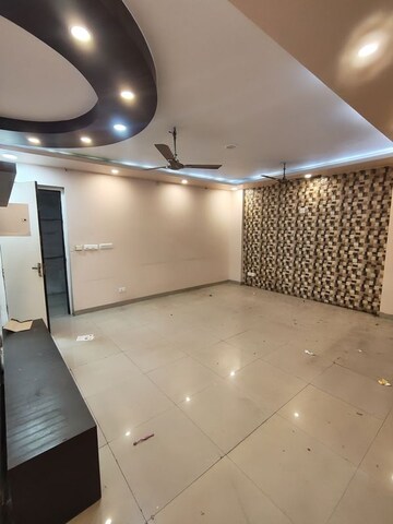 Master Bedroom in 3 BHK Apartment at Logix Blossom County, Sector 137 – for Rent