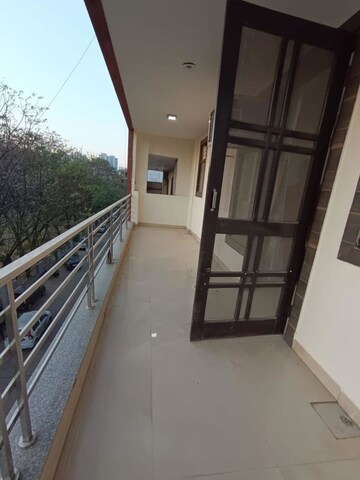 Balcony in 3 BHK Builder Floor at Ansal Sushant Lok I, Sector 43 – for Rent