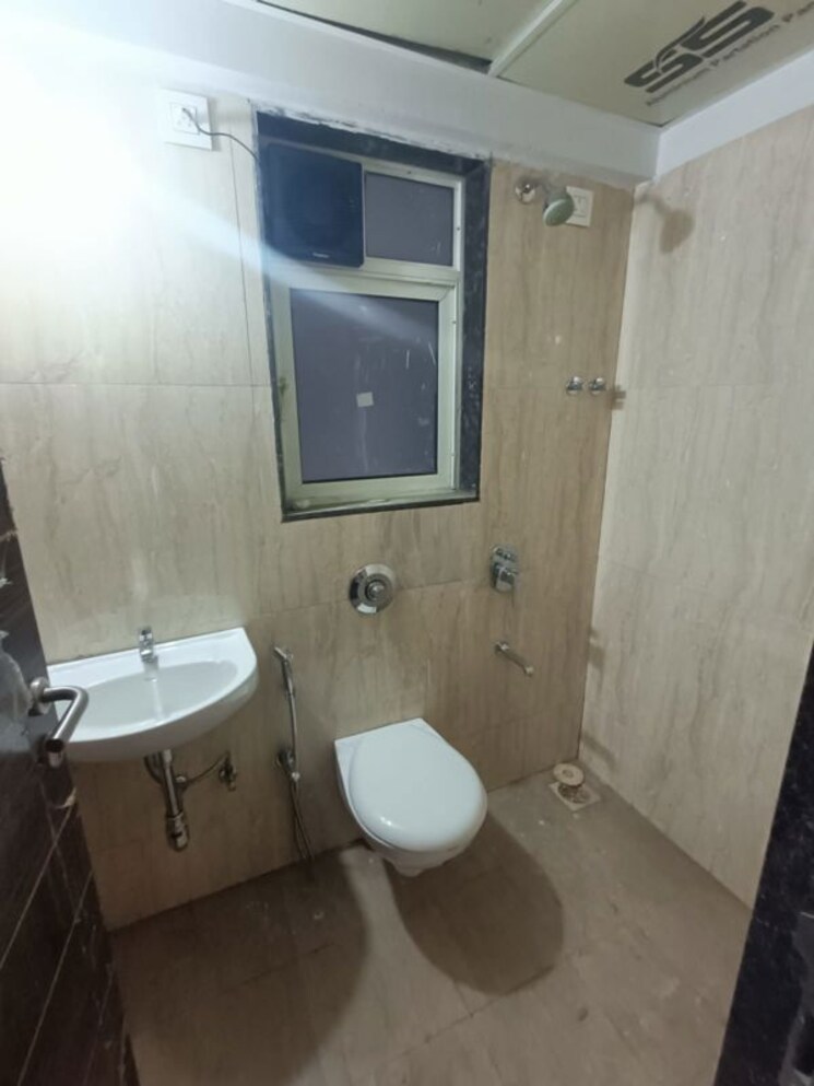 Bathroom, sahajanand-athena 2 Bedroom 780 Sq.Ft. Apartment In Goregaon West Mumbai 9912092