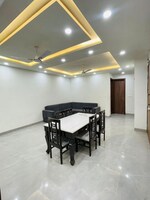 3 BHK + Servant Room 180 Sq.Yd. Builder Floor in Sector 56