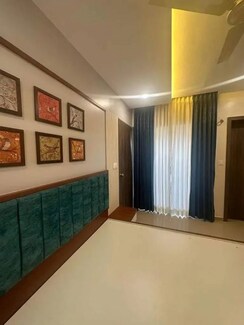 2 BHK + Pooja Room Apartment For Rent in Magarpatta City Iris