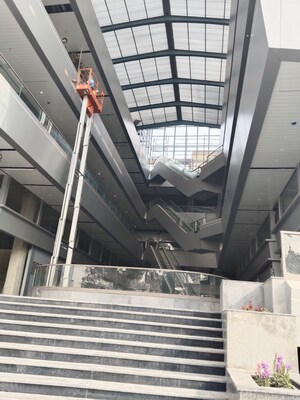 Staircase in  Shop at SKA Arcadia, Wave City – for Sale