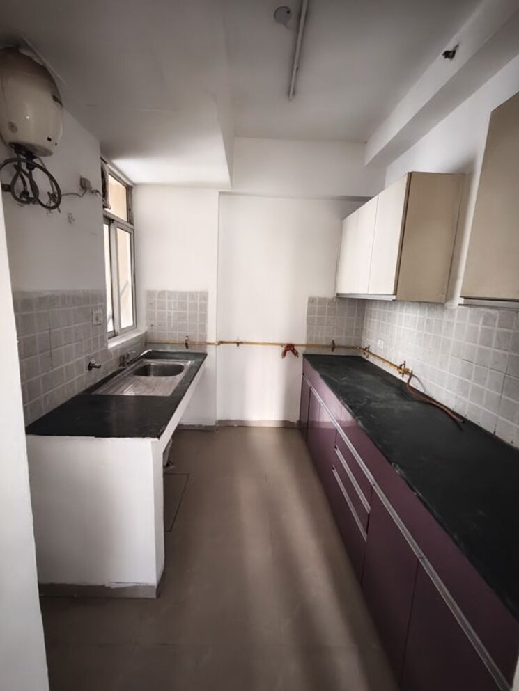 Kitchen, jaypee-greens-kosmos 3 Bedroom 1365 Sq.Ft. Apartment In Sector 134 Noida 9912133