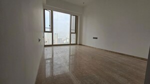 Room in 2 BHK Apartment at Lodha The Park, Worli – for Rent