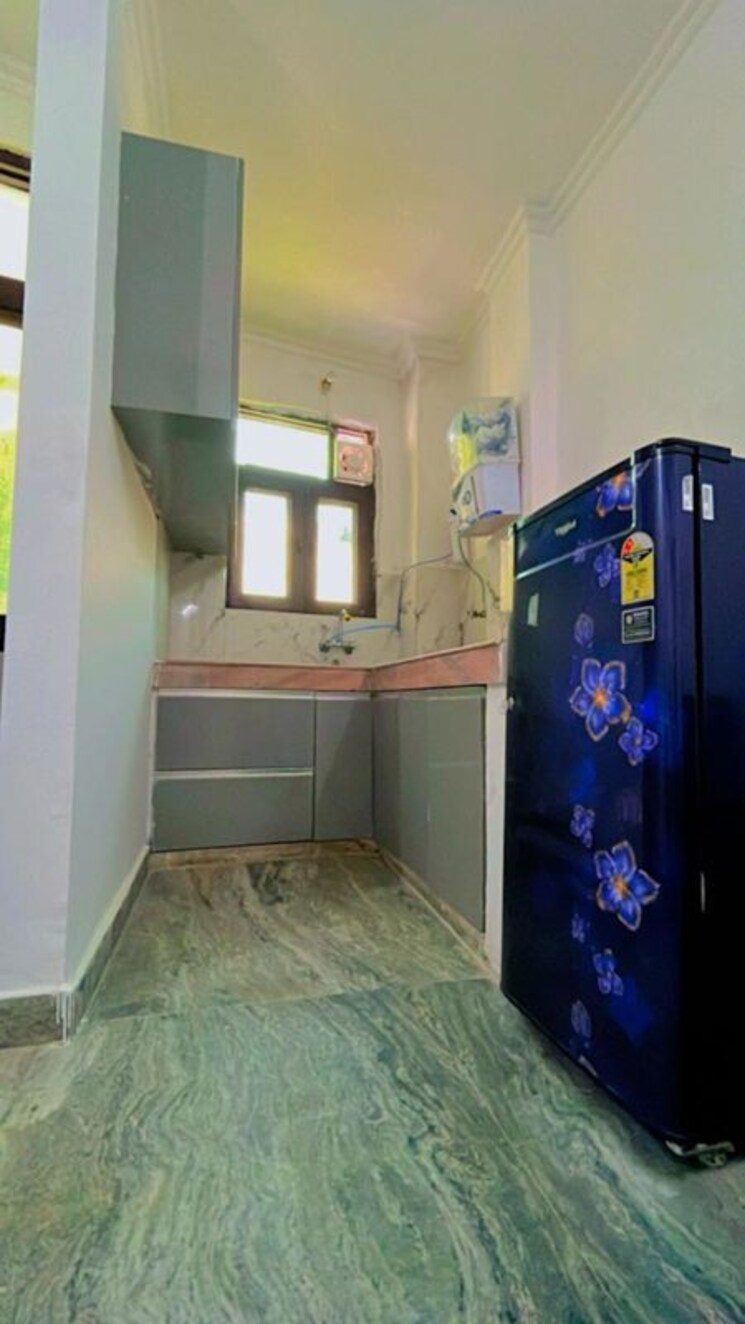 Kitchen, saket 1 Bedroom 700 Sq.Ft. Apartment In Saket Delhi 9912175