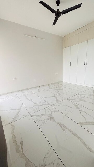 Room in 3 BHK Apartment at Rahul Downtown, Punawale – for Rent