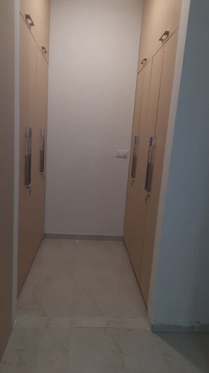 Room in 3 BHK Apartment at Emaar Palm Gardens, Sector 83 – for Sale