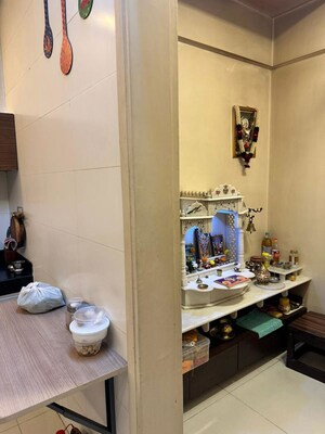 Furnished Amenities in 4 BHK Apartment at Sheth Vasant Lawns, Laxmi Nagar – for Sale