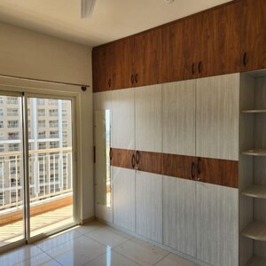 Room in 2 BHK Apartment at Sobha Dream Gardens, Kannur – for Rent