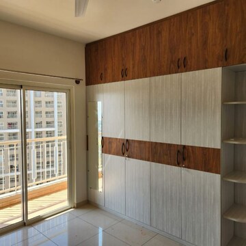 Room in 2 BHK Apartment at Sobha Dream Gardens, Kannur – for Rent