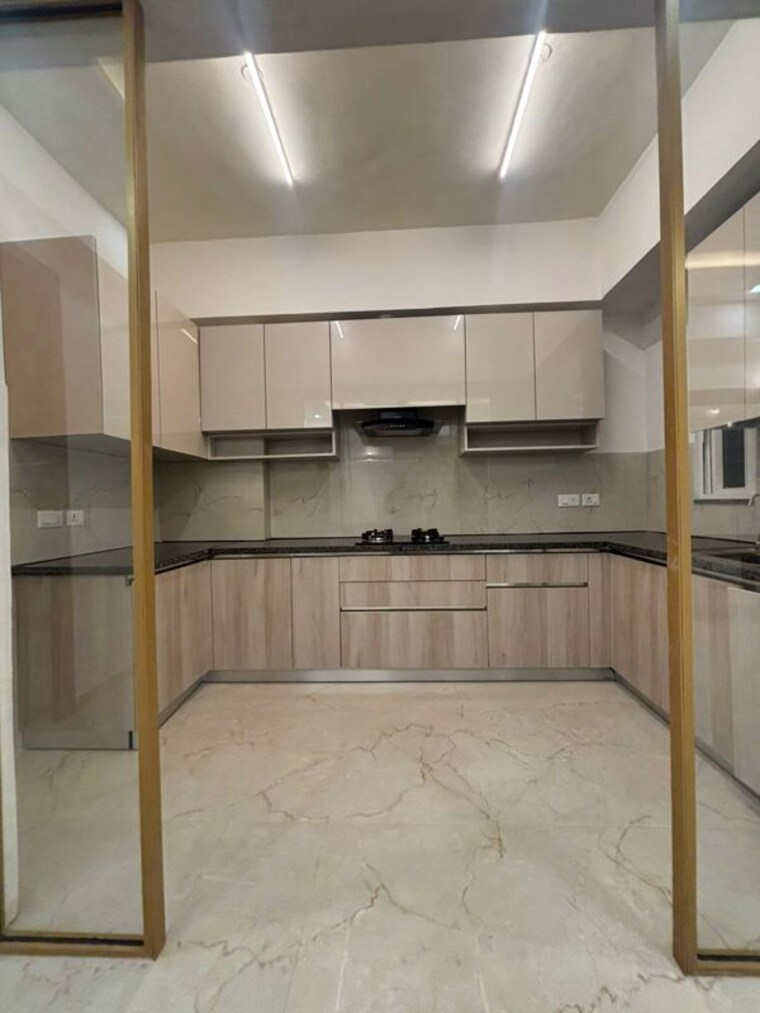 Kitchen, smart-world-orchard 3 Bedroom 1680 Sq.Ft. Apartment In Sector 61 Gurgaon 9912255