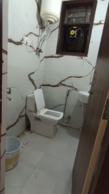 Bathroom in 1 BHK Builder Floor at Malviya Nagar – for Rent