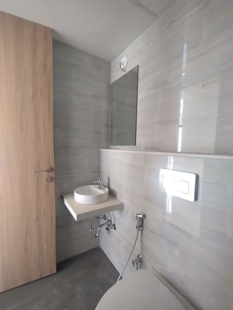Bathroom, dosti-eastern-bay-phase-1 4 Bedroom 1577 Sq.Ft. Apartment In Wadala Mumbai 9912285