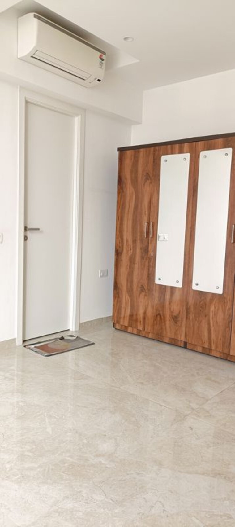 Room, hiranandani-estate 3 Bedroom 1900 Sq.Ft. Apartment In Ghodbunder Road Thane 9912330