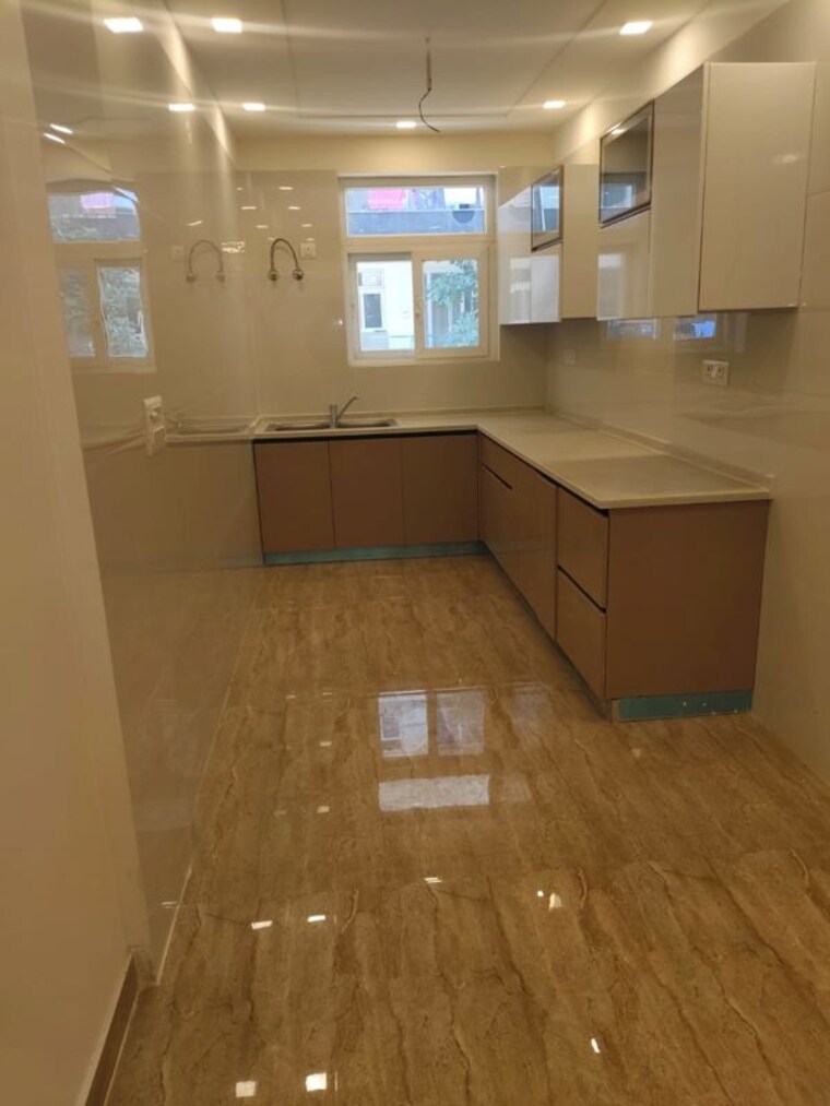 Kitchen, bptp-district-phase-2 3 Bedroom 145 Sq.Yd. Builder Floor In Sector 84 Faridabad 9912335