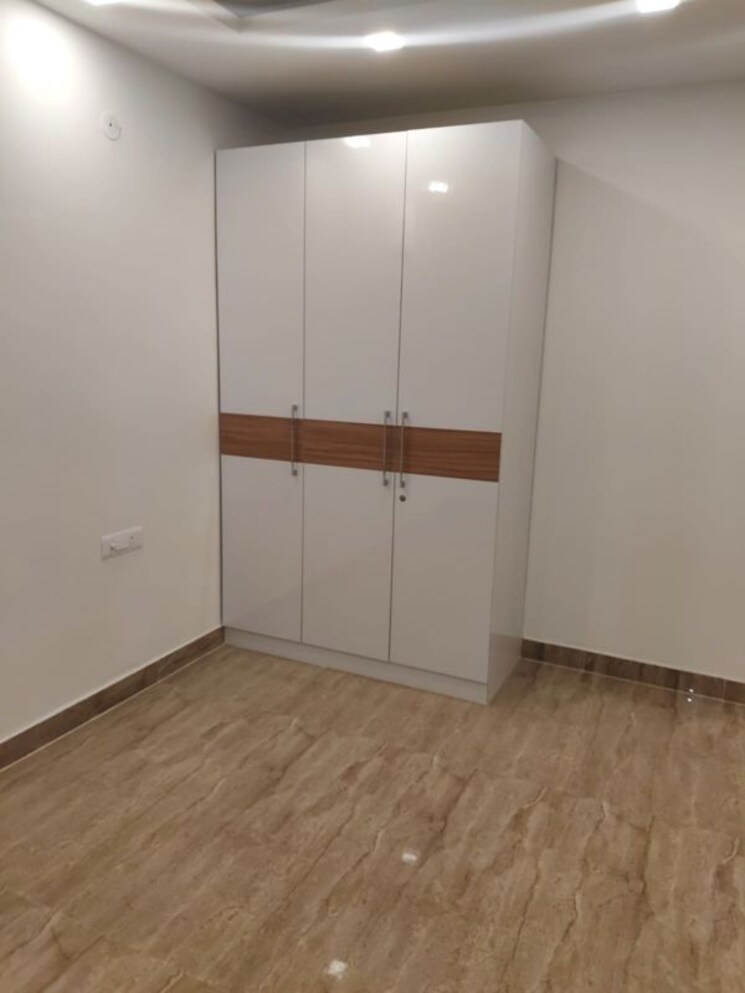 Room, bptp-district-phase-2 3 Bedroom 145 Sq.Yd. Builder Floor In Sector 84 Faridabad 9912335