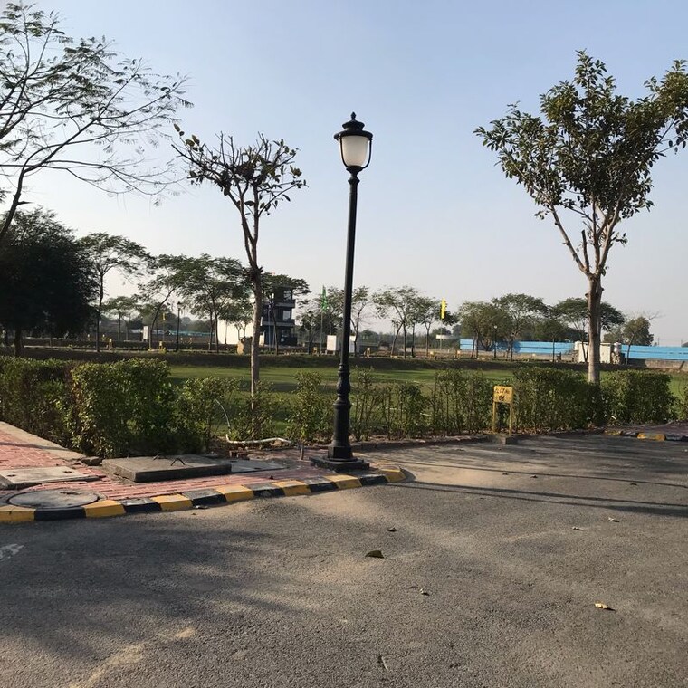 Garden, omaxe-city-omaxe-heights  108 Sq.Yd. Plot In Mangar Faridabad 9912356