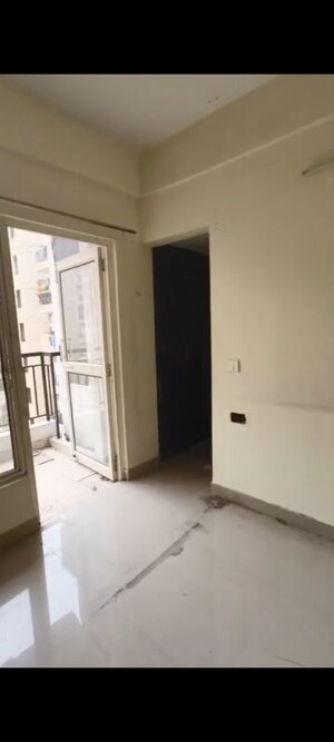 Room in 3.5 BHK Apartment at SCC Sapphire, Raj Nagar Extension – for Sale