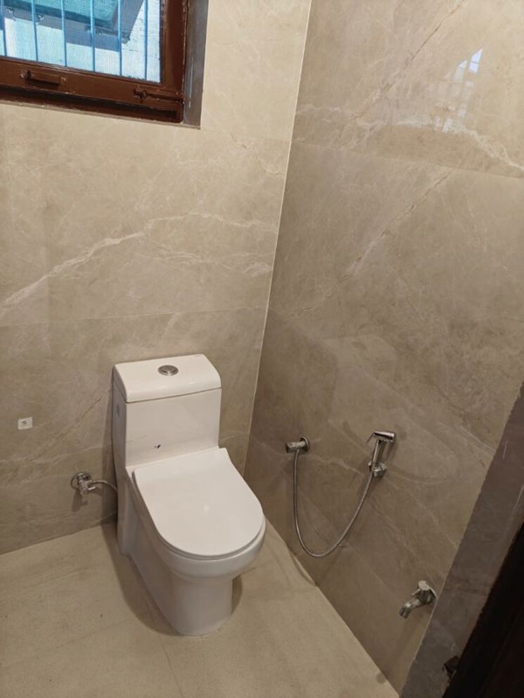Bathroom, rajendra nagar 2 Bedroom 1500 Sq.Ft. Independent House In Rajendra Nagar Dehradun 9912359