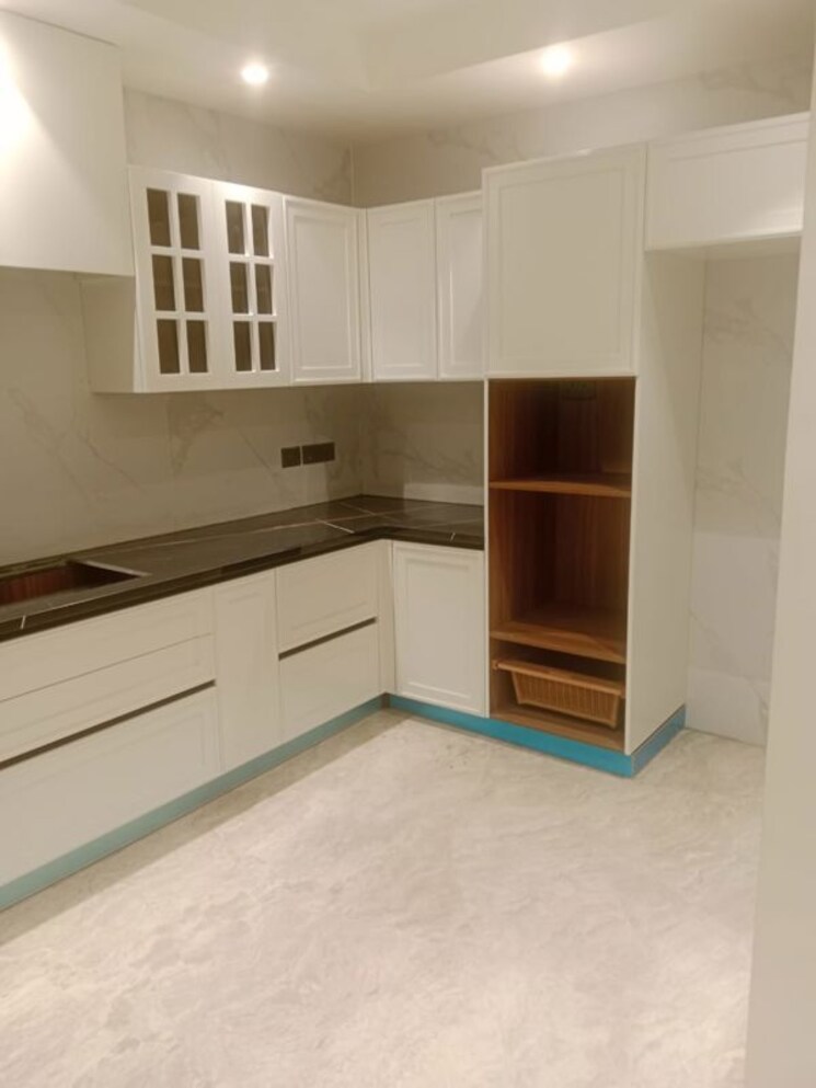 Kitchen, dlf-the-icon 4 Bedroom 2610 Sq.Ft. Apartment In Dlf Phase V Gurgaon 9912435