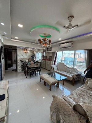 2 BHK Apartment For Rent in JP Eminence, Andheri West