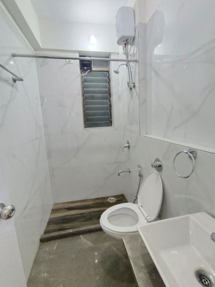 Bathroom, kukreja-hari-kunj-ii 1 Bedroom 500 Sq.Ft. Apartment In Chembur Mumbai 9912287