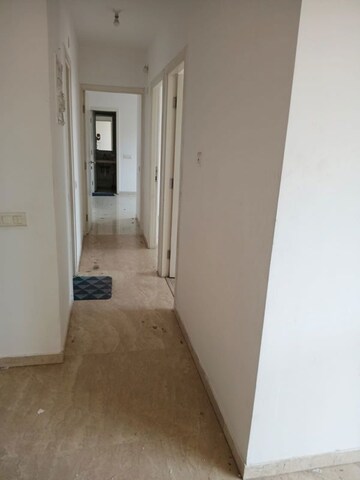 Room in 1 BHK Apartment at Metropolis Bayside, Kasarvadavali – for Sale