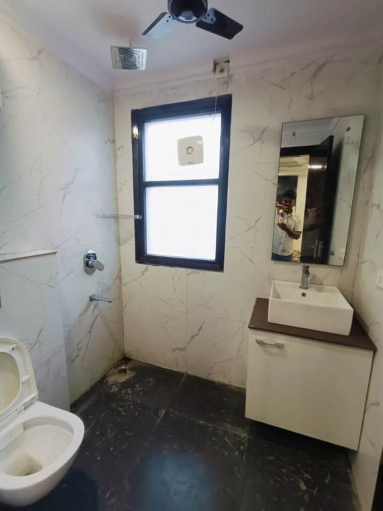 Bathroom, vipul-orchid-gardens 4 Bedroom 3450 Sq.Ft. Penthouse In Sector 54 Gurgaon 9912498