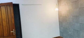 Room in 3 BHK Builder Floor at Sector 85 – for Rent