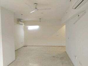 Room in 3 BHK Apartment at DLF The Skycourt, Sector 86 – for Rent