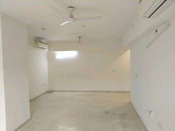 Room in 3 BHK Apartment at DLF The Skycourt, Sector 86 – for Rent