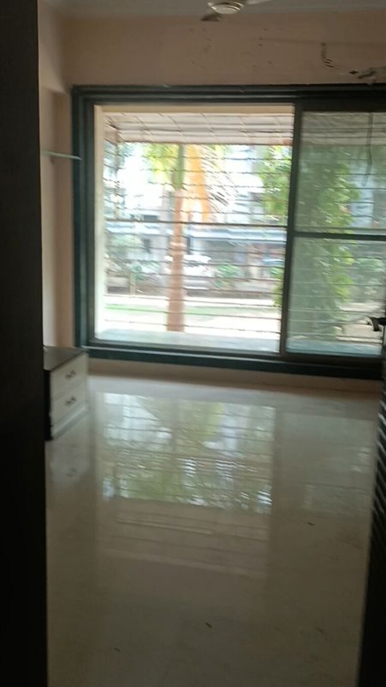 Room, shantinagar-chs 2 Bedroom 560 Sq.Ft. Builder Floor In Mira Road Thane 9912505