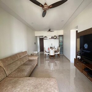 2 BHK Apartment For Rent in JP Decks, Goregaon East