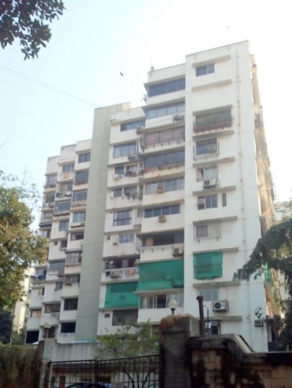 2 BHK 1390 Sq.Ft. Apartment in Jeevan Vihar Building