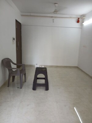 Room in 1.5 BHK Apartment at Lodha Palava City Lakeshore Greens, Dombivli East – for Rent