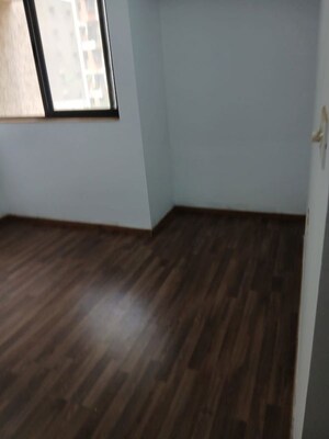 Room in 1.5 BHK Apartment at Lodha Palava City Lakeshore Greens, Dombivli East – for Rent